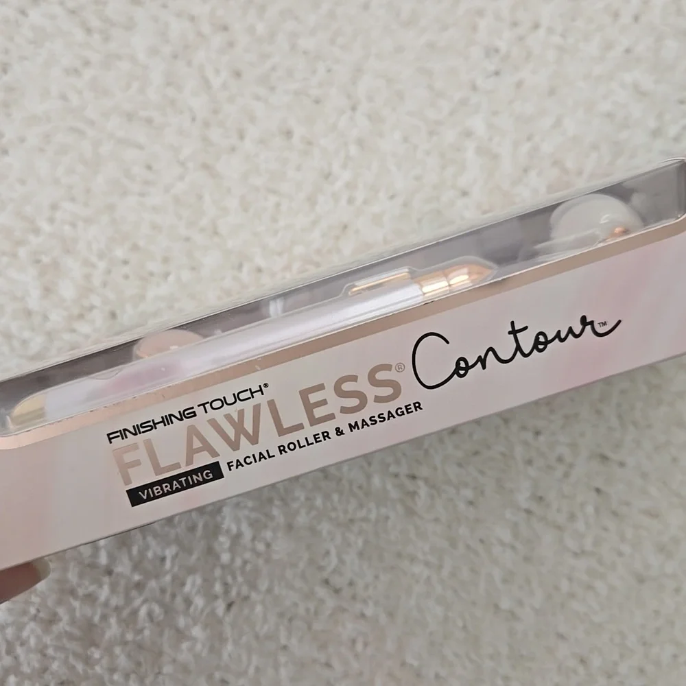 NEW Flawless Contour Vibrating Facial Roller & Massager Rose Gold